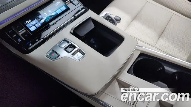 Hyundai Grandeur Grandeur (New) Hybrid — Фото автомобиля 9