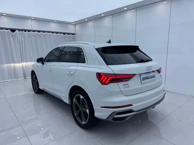 Audi Q3 — Фото автомобиля 6