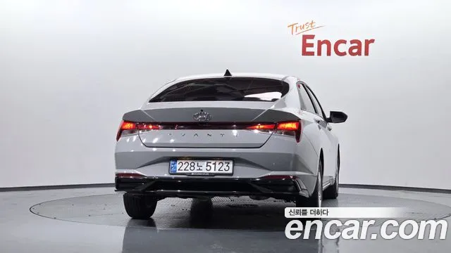 Hyundai AVANTE Avante (CN7) 1.6 LPi (Для проката) — Фото автомобиля 4