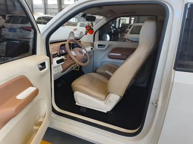 Wuling Hongguang Mini EV — Фото автомобиля 15