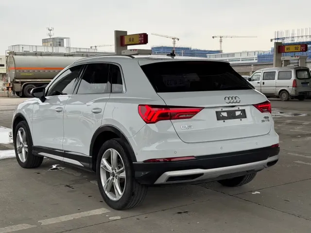 Audi Q3 — Фото автомобиля 24