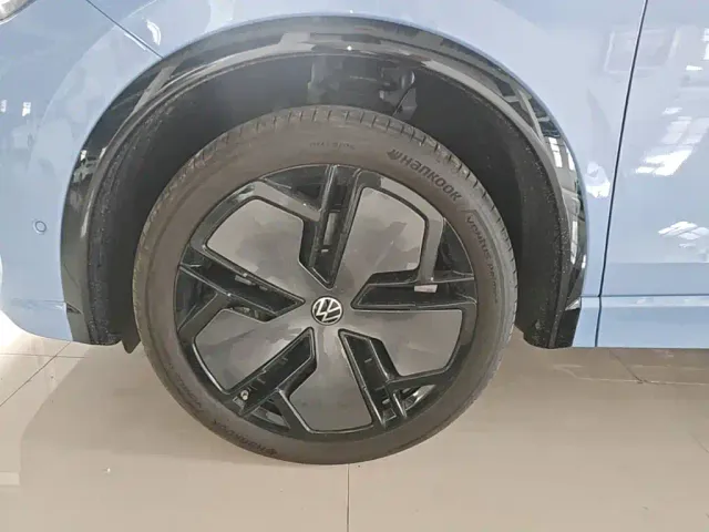 Volkswagen Tiguan L — Фото автомобиля 22