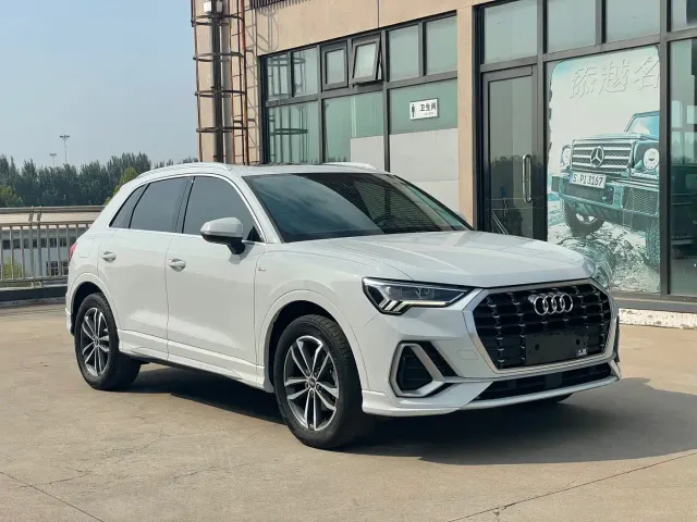 Audi Q3 — Фото автомобиля 3