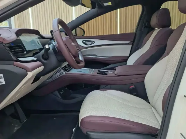 BYD Seal 07 DM-i 2026 DM-i 1.5T 230km Flagship — Фото автомобиля 8