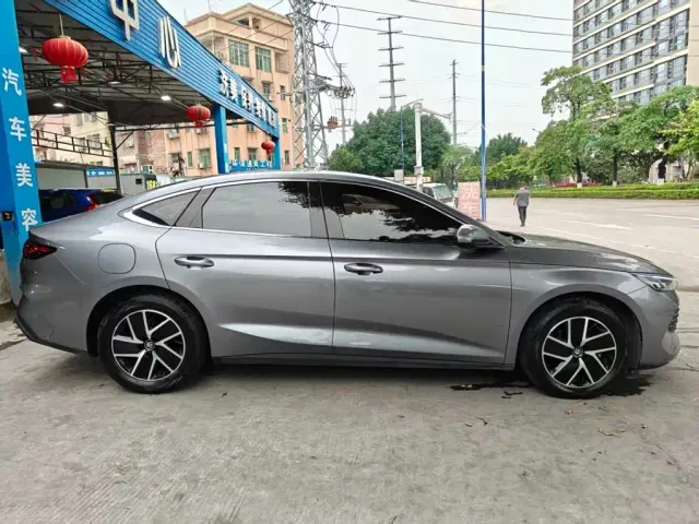 BYD Qin L — Фото автомобиля 7