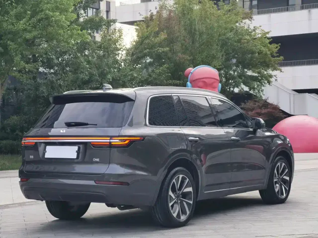 Li Auto ONE — Фото автомобиля 5