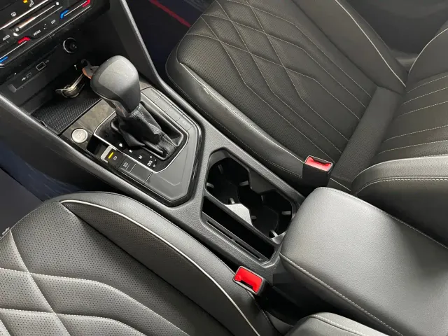 Volkswagen Tiguan L — Фото автомобиля 16