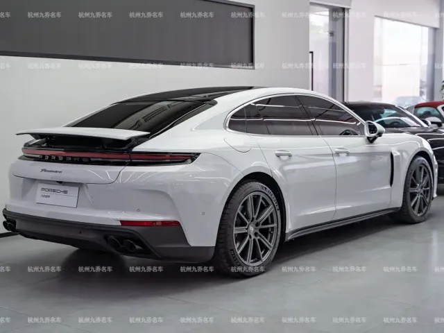 Porsche Panamera — Фото автомобиля 6