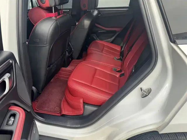 Porsche Macan — Фото автомобиля 17