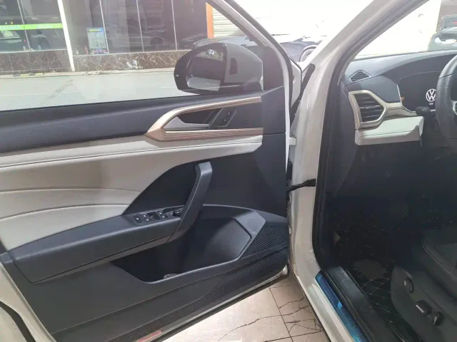 Volkswagen Tharu — Фото автомобиля 10