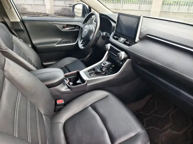 Toyota RAV4 — Фото автомобиля 16