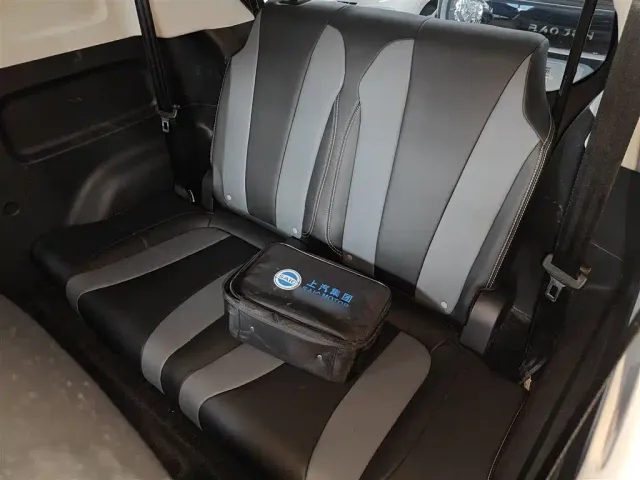 Roewe Clever — Фото автомобиля 16