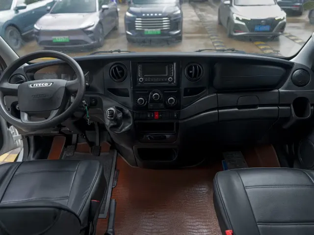 Iveco Daily — Фото автомобиля 9