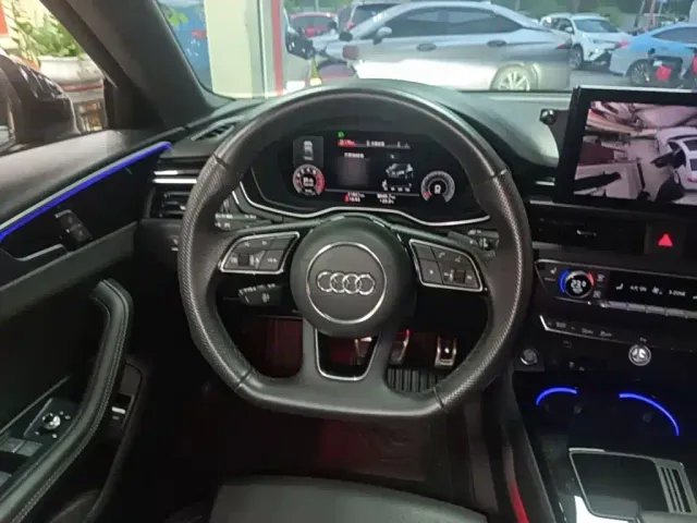 Audi A4L — Фото автомобиля 10