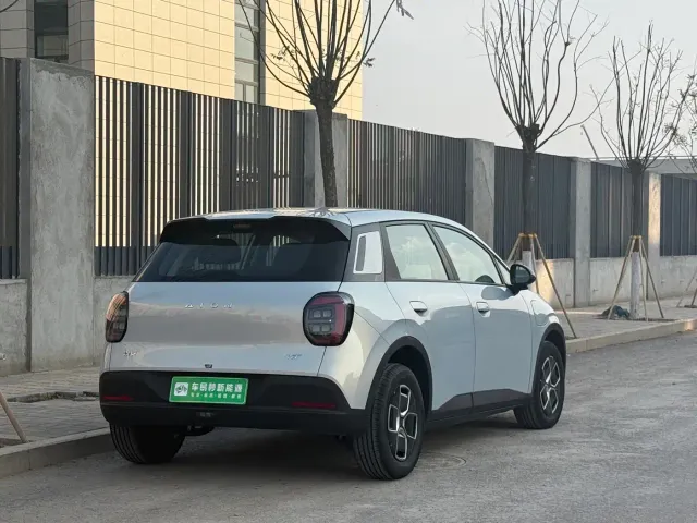 GAC Aion UT — Фото автомобиля 4