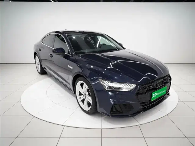 Audi A7L — Фото автомобиля 3
