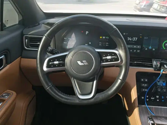 Li Auto ONE — Фото автомобиля 15