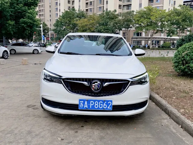 Buick Excelle — Фото автомобиля 2