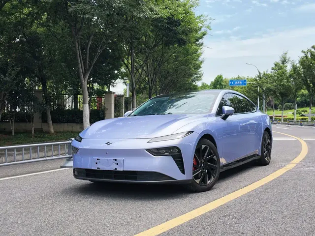 Dongfeng eπ 007 — Фото автомобиля 3
