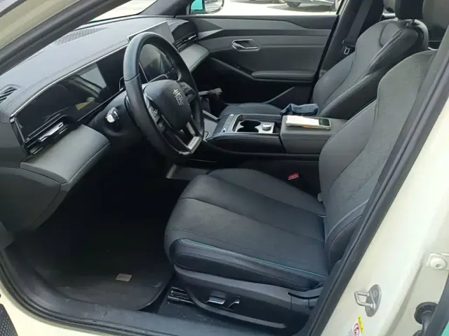 BYD Qin L — Фото автомобиля 14