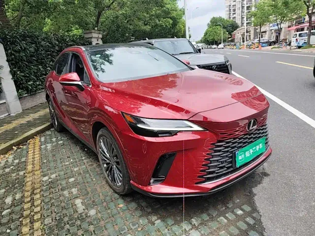 Lexus RX — Фото автомобиля 3
