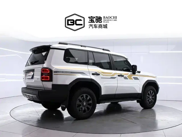Toyota Prado — Фото автомобиля 3