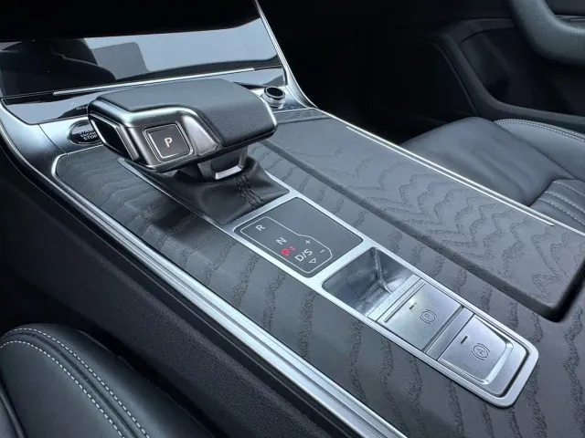 Audi A6L — Фото автомобиля 9