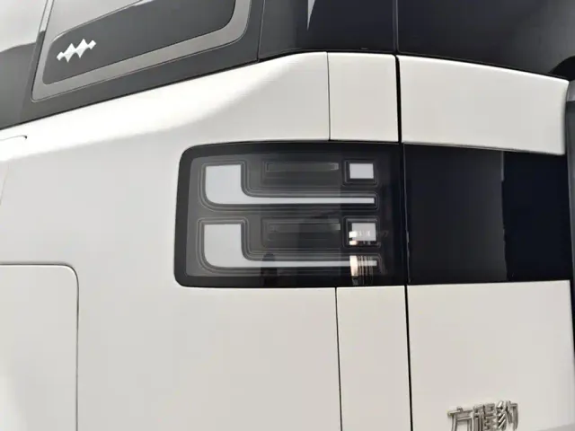 Fang Cheng Bao Titanium 7 2025 190KM All-Wheel Drive Max Edition — Фото автомобиля 14