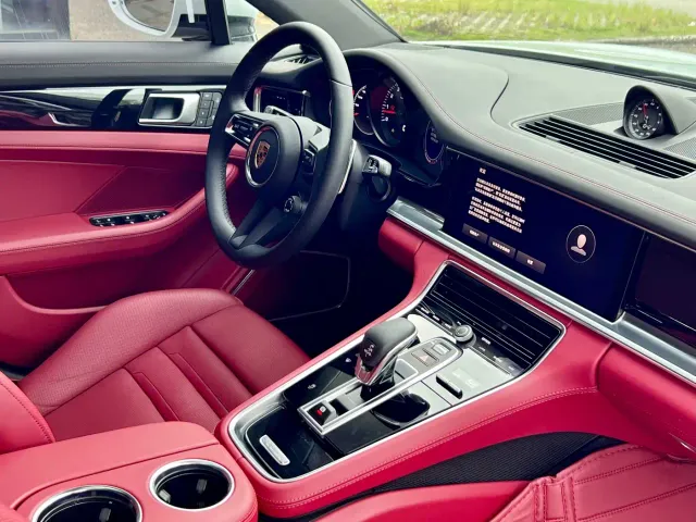 Porsche Panamera — Фото автомобиля 6