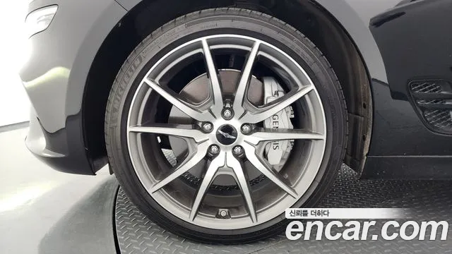 Genesis G70 Новый G70 Бензин 2.5T 4WD — Фото автомобиля 4