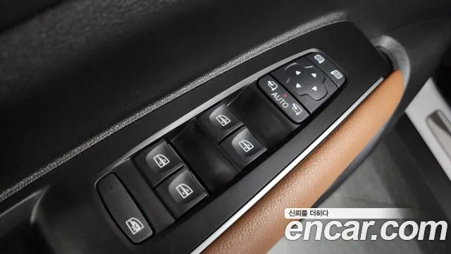 Renault-KoreaSamsung QM6 Новый QM6 2.0 GDe RE Signature 2WD — Фото автомобиля 26