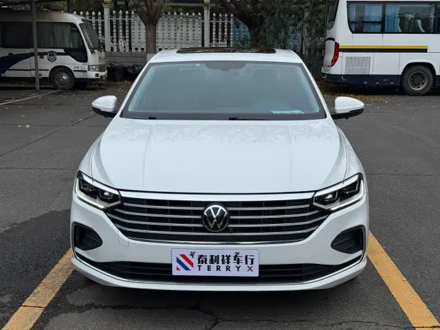 Volkswagen Lavida — Фото автомобиля 2