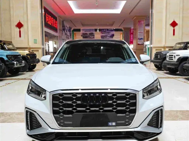 Audi Q2L — Фото автомобиля 2
