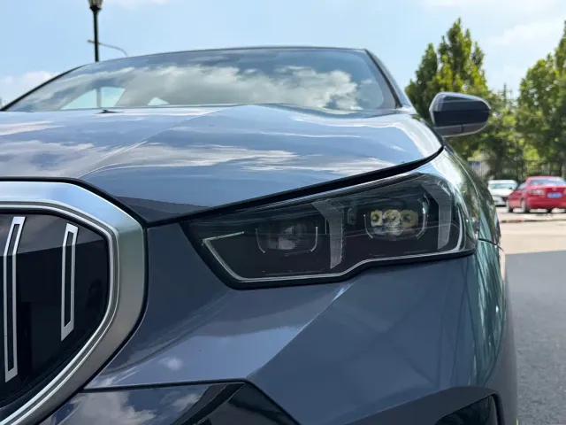BMW i5 — Фото автомобиля 20