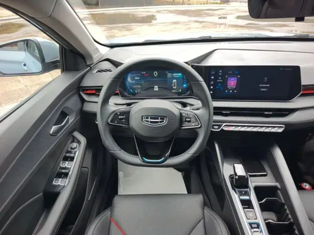 Geely Binrui — Фото автомобиля 10