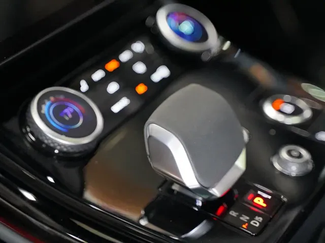 Land Rover Range Rover Sport — Фото автомобиля 19