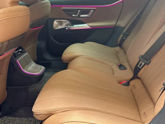 Mercedes-Benz E-Class — Фото автомобиля 6