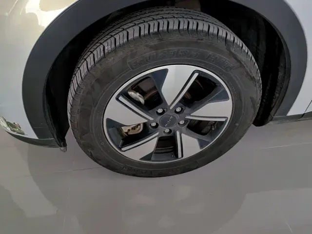 GAC Aion UT — Фото автомобиля 22