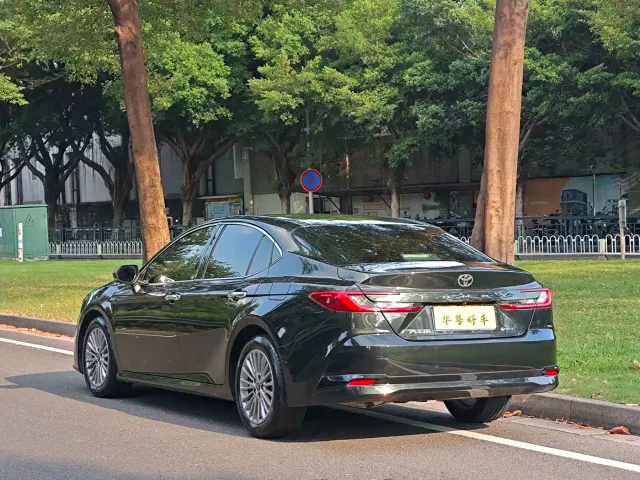 Toyota Camry — Фото автомобиля 4