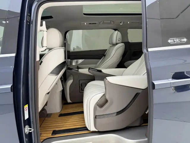 Denza Denza D9 2022 DM-i 970 All-Wheel Drive Honor Edition — Фото автомобиля 19