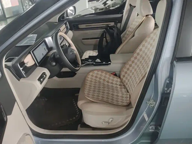 Geely ICON — Фото автомобиля 14