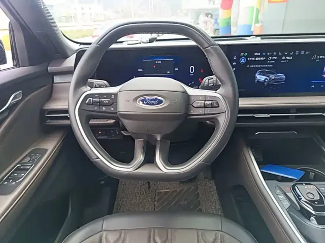 Ford Edge — Фото автомобиля 14