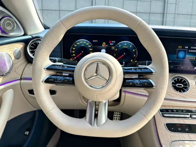 Mercedes-Benz E-Class — Фото автомобиля 9