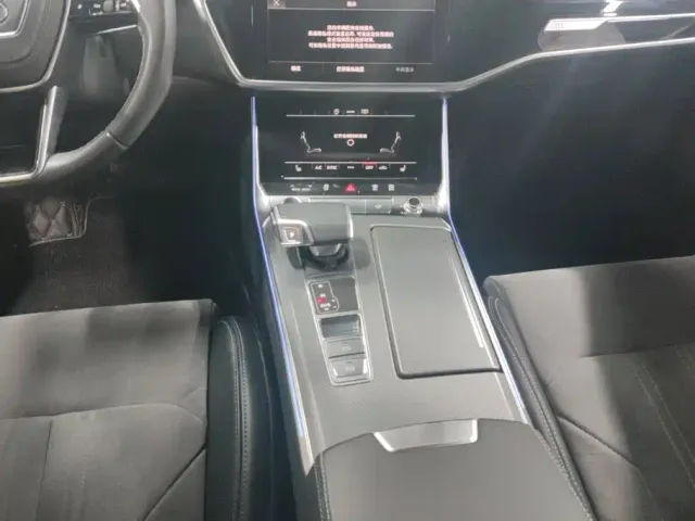 Audi A6L — Фото автомобиля 16