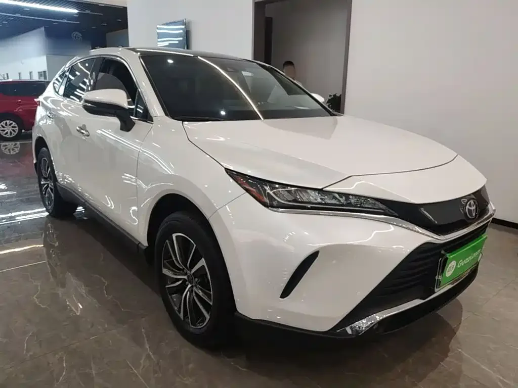 Toyota Lingfang HARRIER 2022 2.0L CVT 2WD Luxury Edition — Фото автомобиля 3