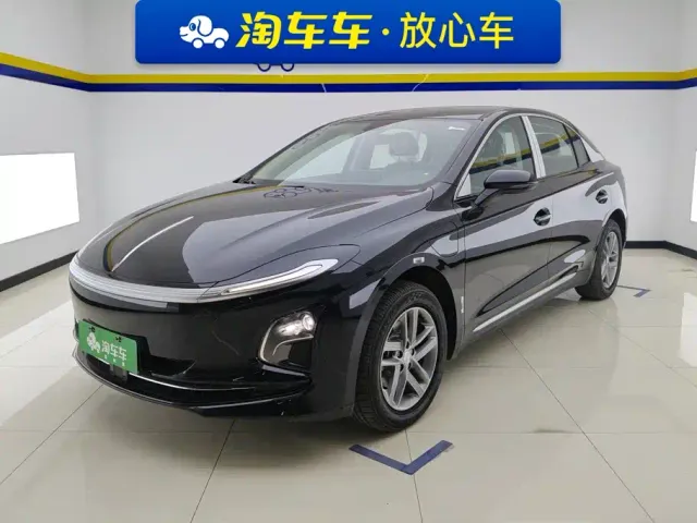 Фотография автомобиля — Hongqi E-QM5