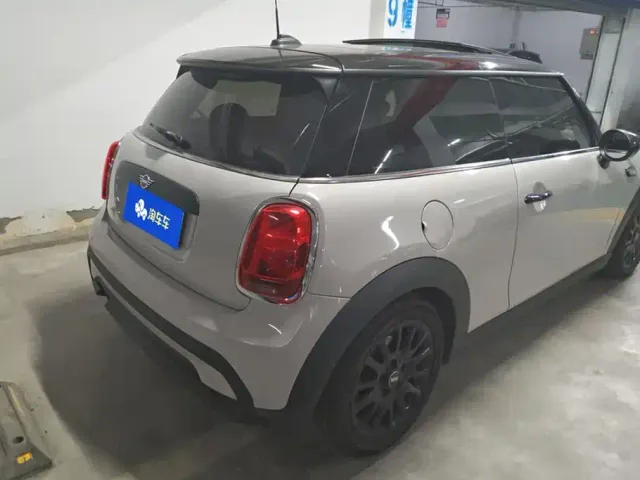 MINI Hatch — Фото автомобиля 3