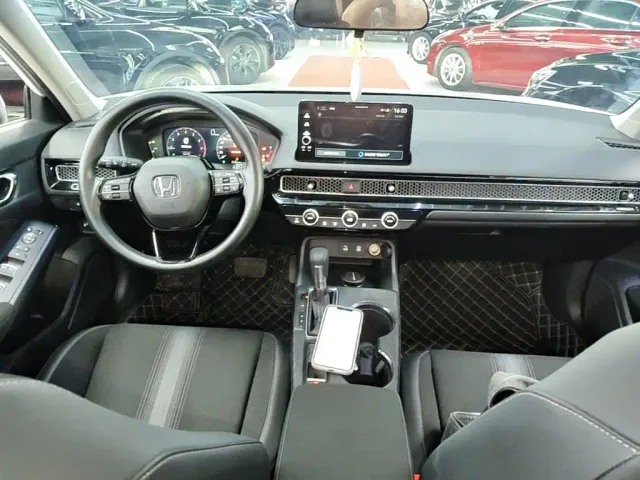 Honda Civic — Фото автомобиля 9