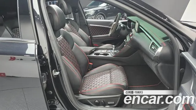 Genesis G70 — Фото автомобиля 16
