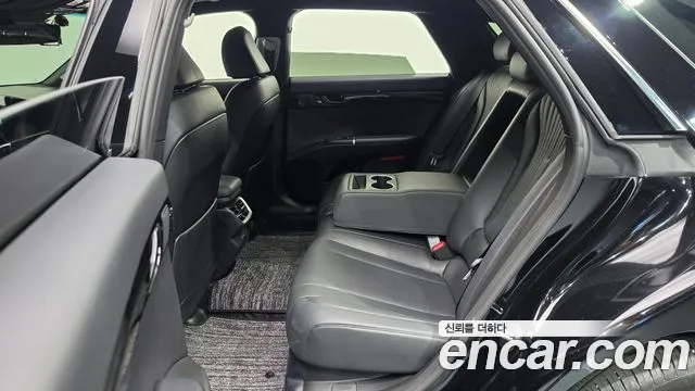 Hyundai Grandeur GN7 — Фото автомобиля 26